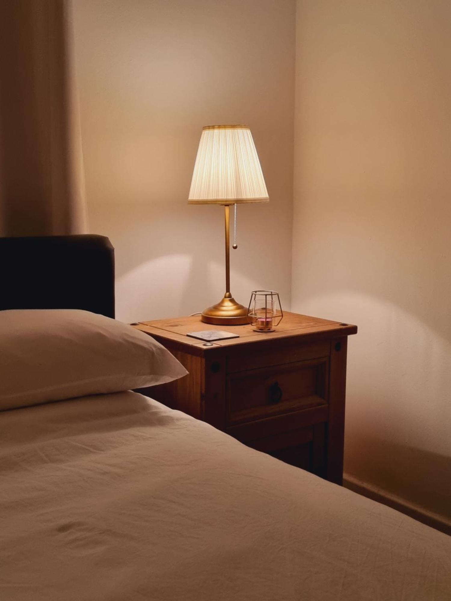 Beautiful Double Room In Acton, West Лондон Экстерьер фото